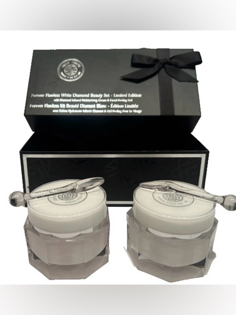 Forever Flawless White Diamond Beauty Set - Black Gift Box